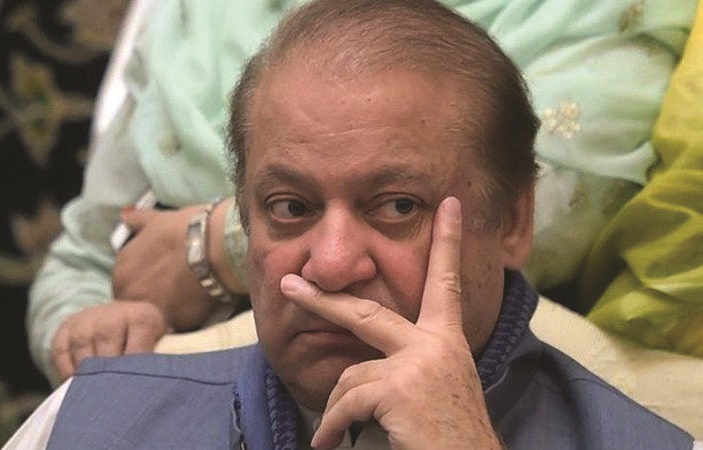 Nawaz Sharif Refuses to Shift to a Hospital for Treatment