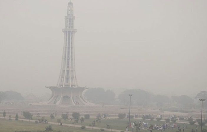 Smog Returns to Lahore !