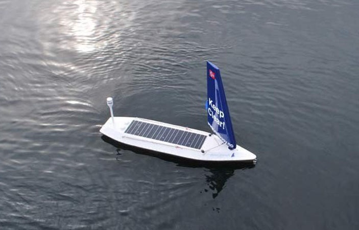 World's First Robot Boat Sails Across the Atlantic on Its Own