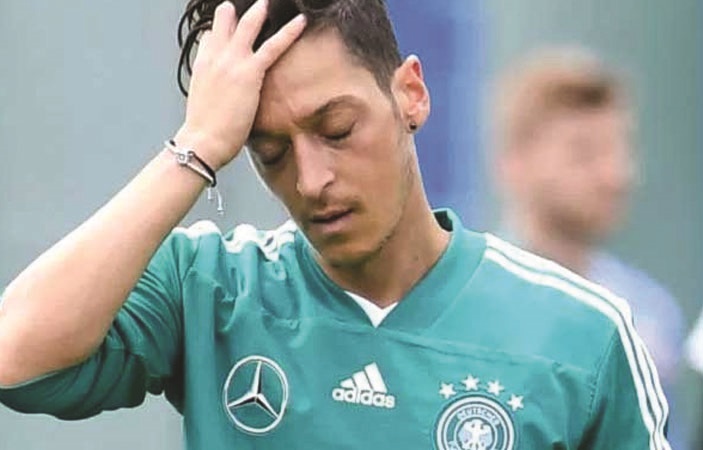 Mesut Ozil announces Retirement from Racial Discrimination