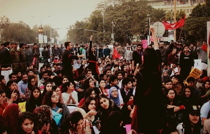 Student solidarity March is happening