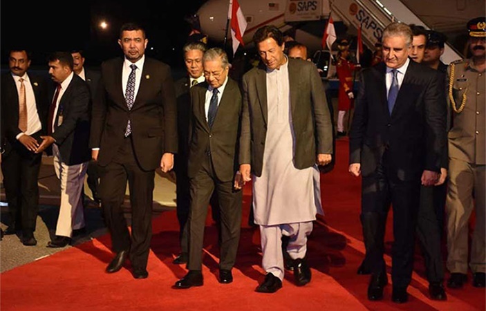 ملائیشیا کے وزیرراعظم کا اسلام آباد میں پرتپاک استقبال