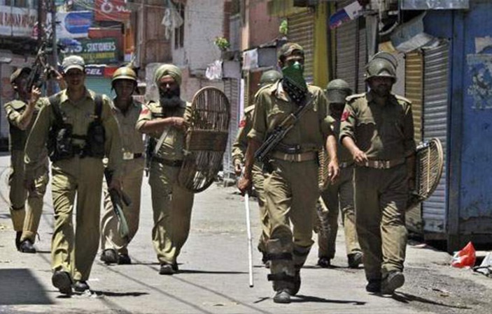 کشمیر میں بھارتی فوج کا حملہ:دو کشمیری شہید